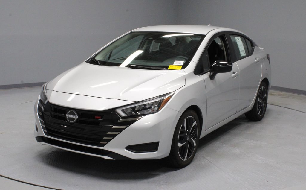Certified 2024 Nissan Versa SR FWD image 4