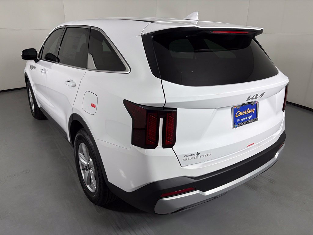 New 2026 Kia Sorento LX FWD image 6