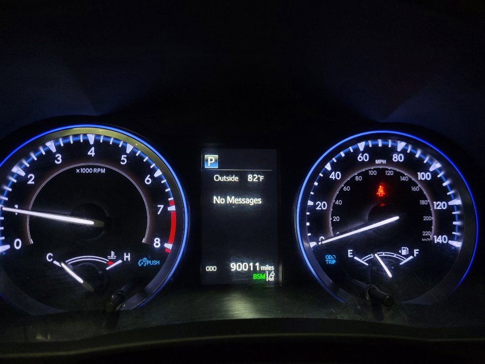 Used 2019 Toyota Highlander XLE AWD/4WD image 23