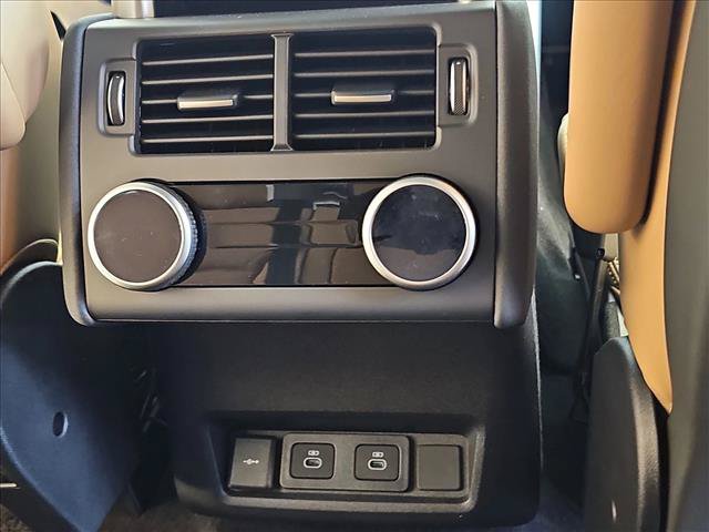 New 2025 Land Rover Discovery Dynamic SE AWD/4WD image 12