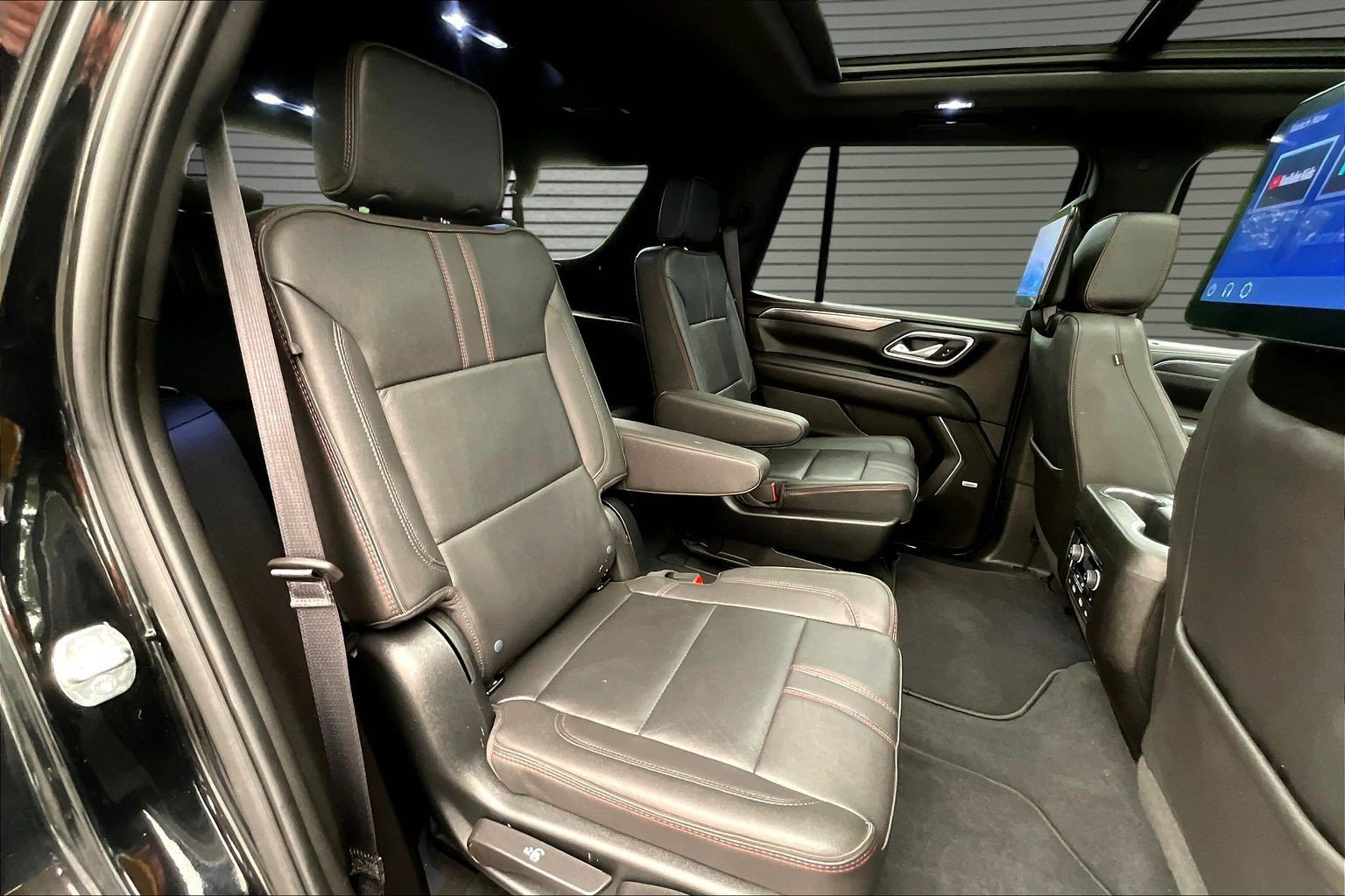 Used 2023 Chevrolet Tahoe RST w/ Luxury Package AWD/4WD image 16