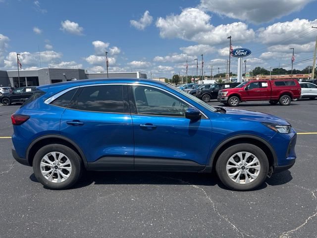 Used 2023 Ford Escape Active w/ Tech Pack #2 AWD/4WD image 4