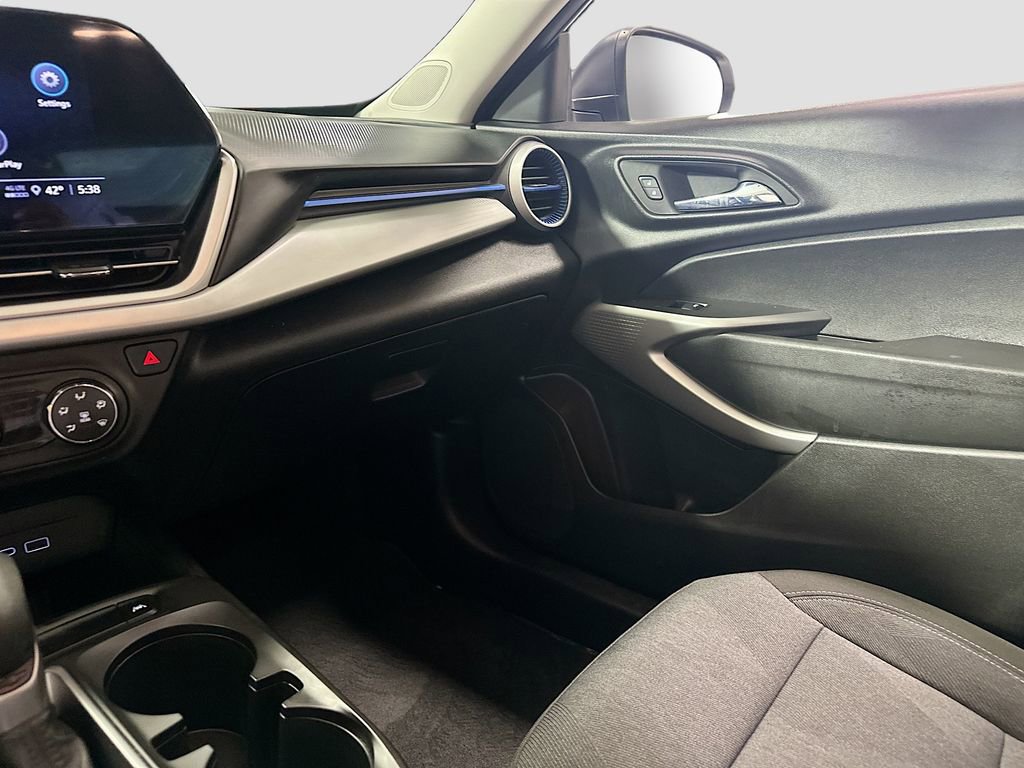 Used 2024 Chevrolet Trax LS image 22