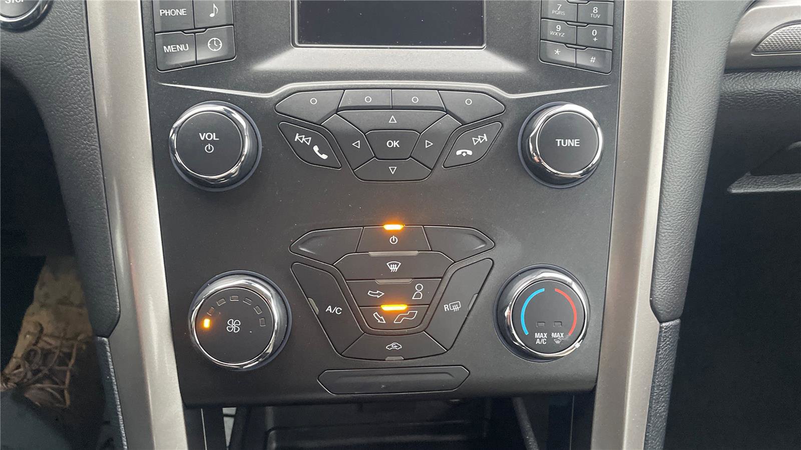 Used 2019 Ford Fusion S image 28