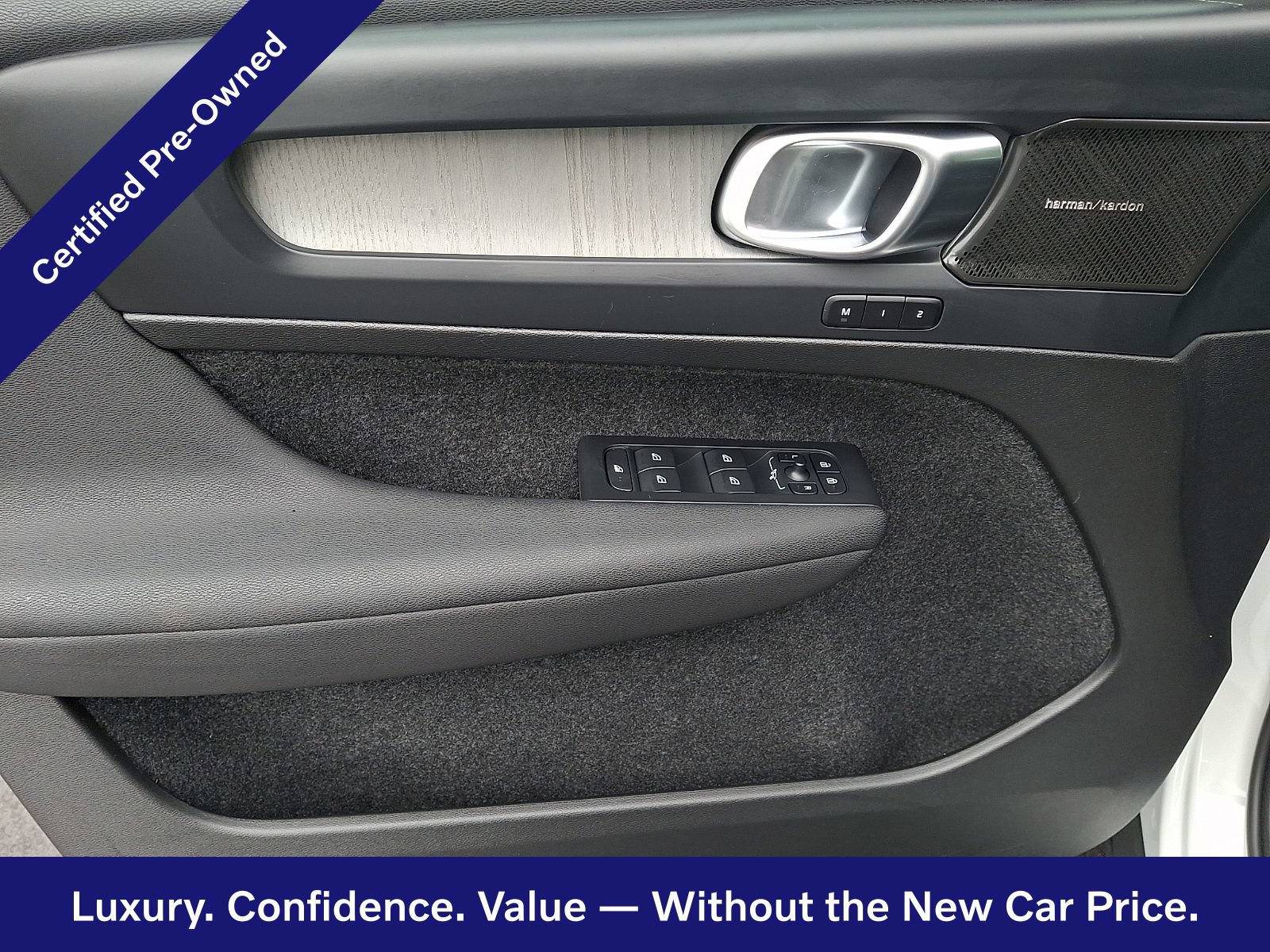 Certified 2024 Volvo XC40 B5 Plus w/ Protection Package Premier AWD/4WD image 13