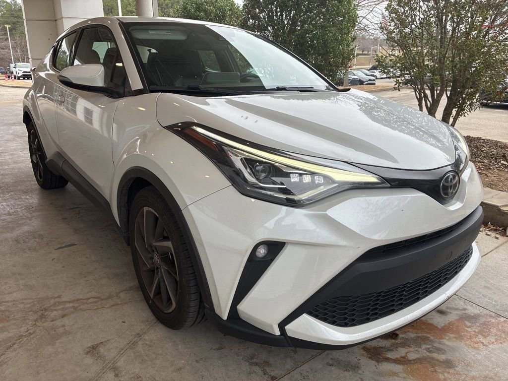 Used 2022 Toyota C-HR Limited image 4