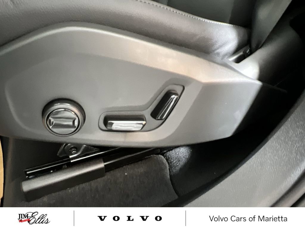 New 2025 Volvo XC60 B5 Core w/ Climate Package image 13