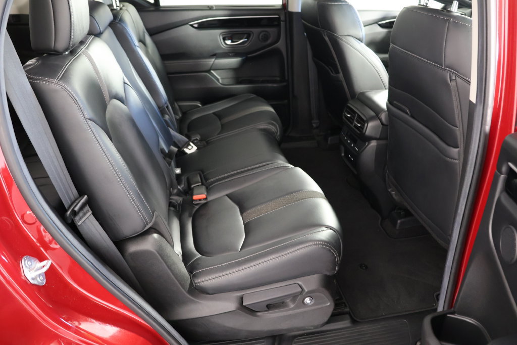 Used 2025 Honda Pilot EX-L image 24