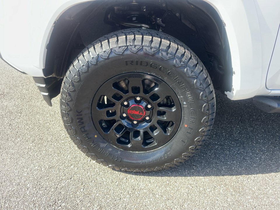 Certified 2022 Toyota Tacoma SR5 w/ Technology Package AWD/4WD image 29