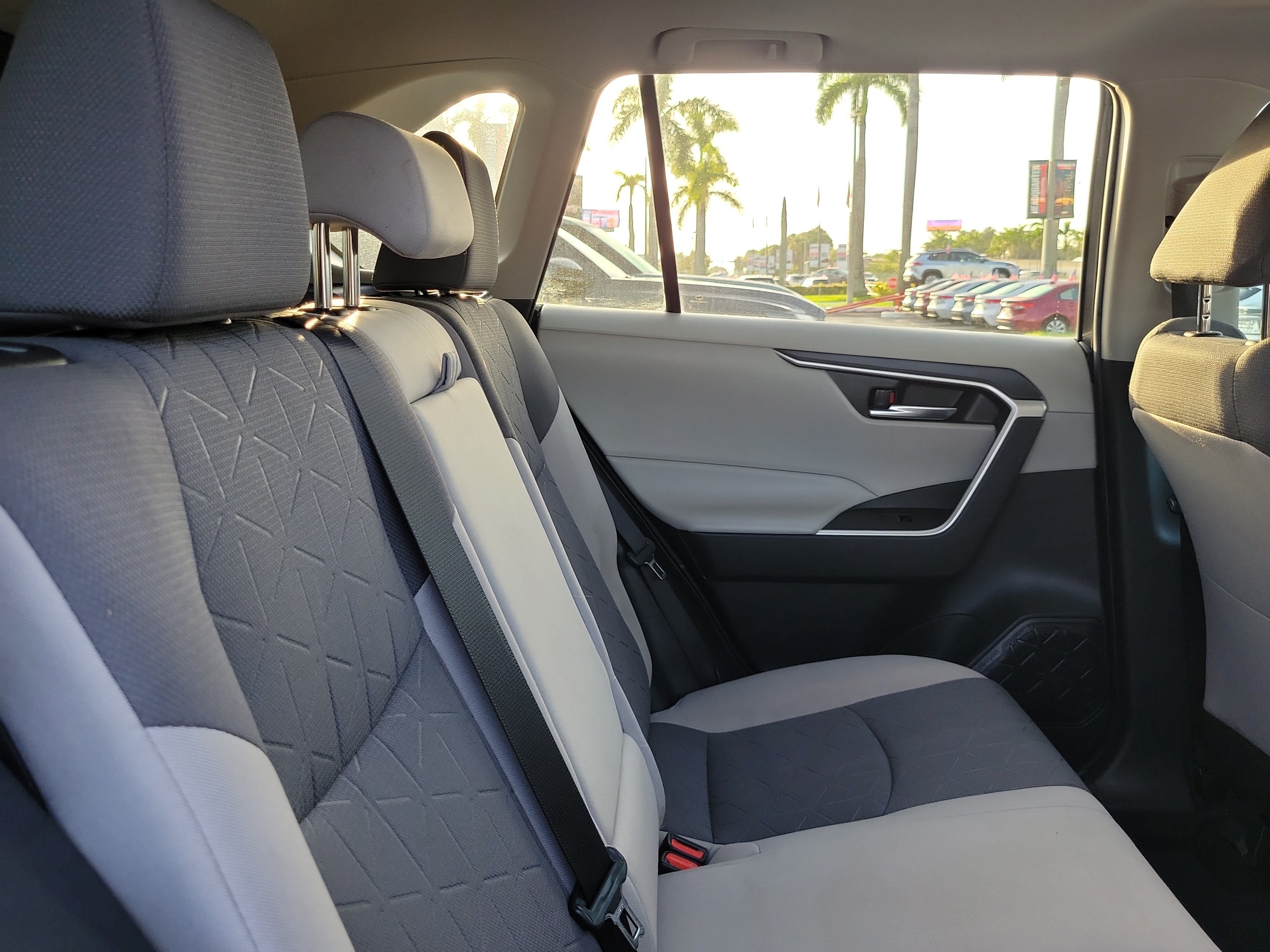 Used 2023 Toyota RAV4 XLE w/ Convenience Package FWD image 15