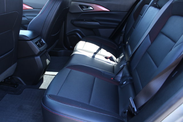 Used 2025 Chevrolet Equinox EV RS FWD image 28