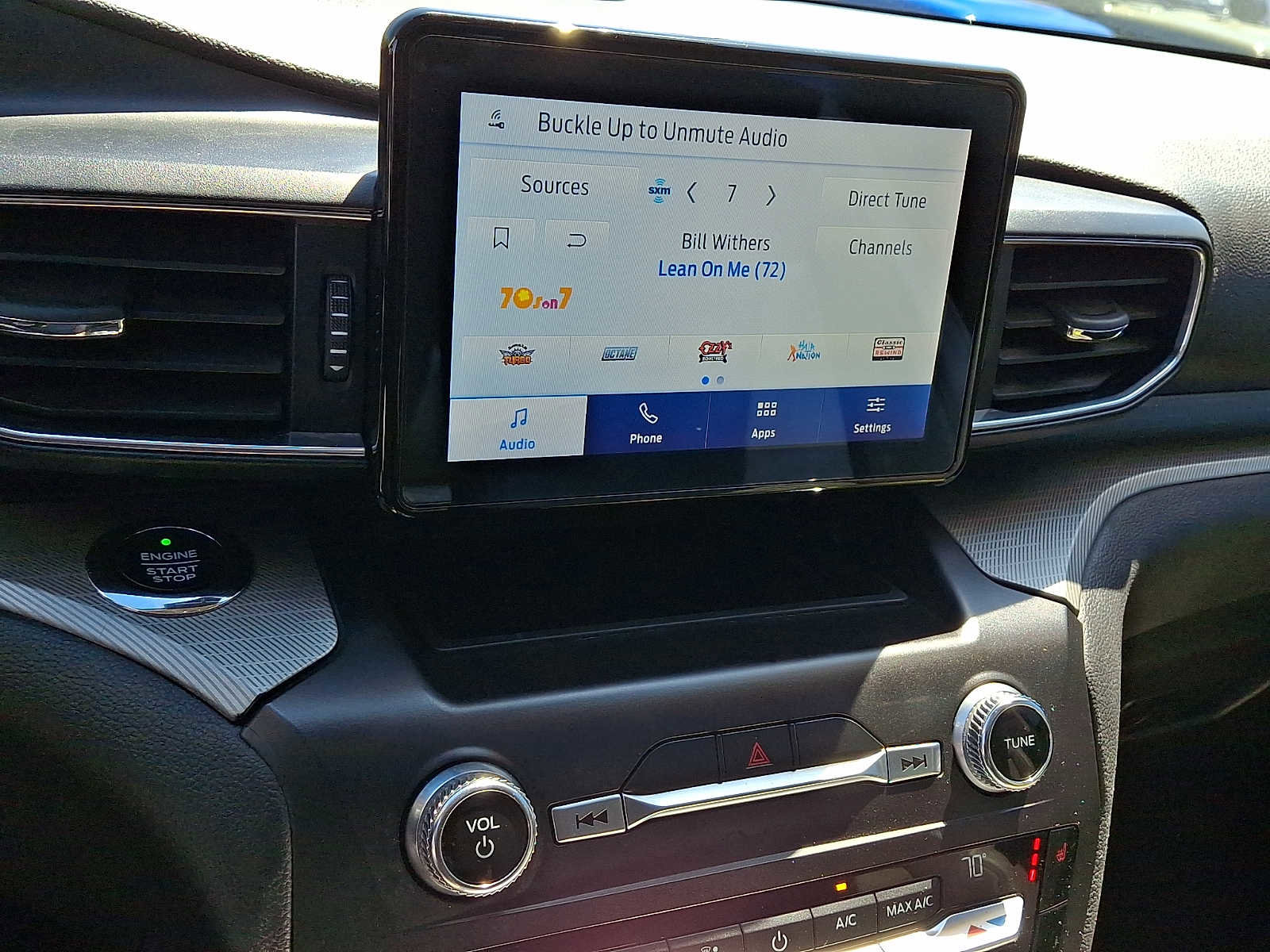 Used 2020 Ford Explorer XLT w/ Equipment Group 202A AWD/4WD image 20
