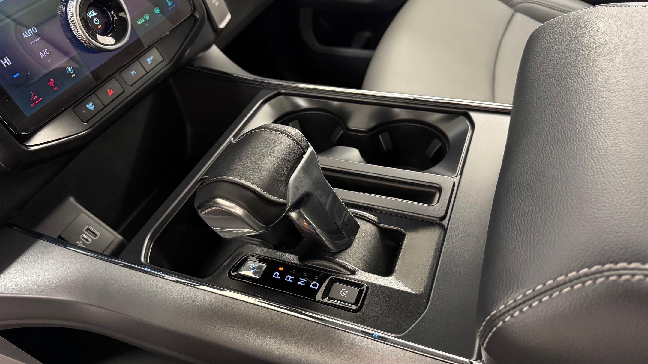 New 2025 Ford F150 Lightning Flash image 19