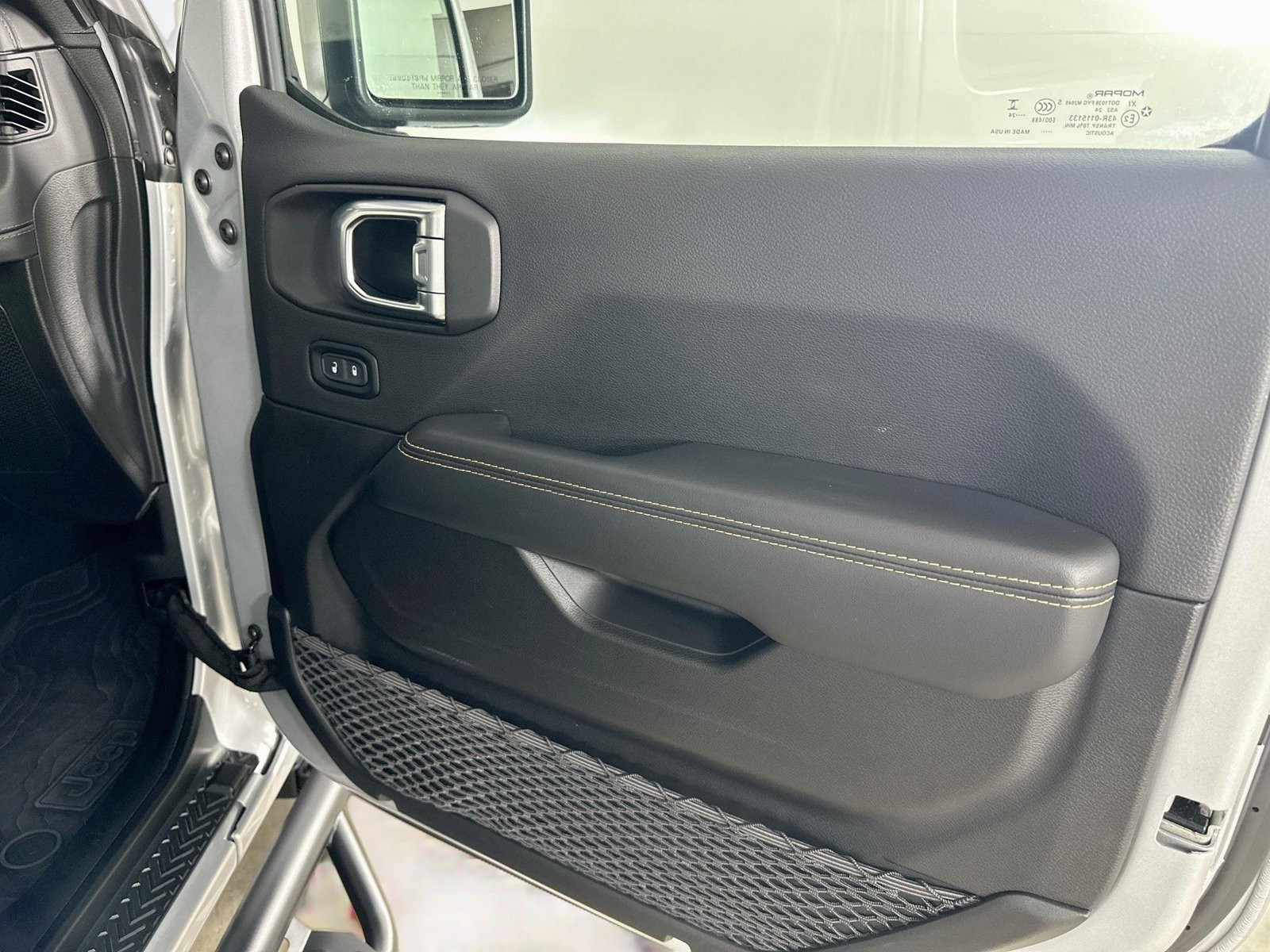 Used 2024 Jeep Wrangler Unlimited Rubicon 392 AWD/4WD image 45