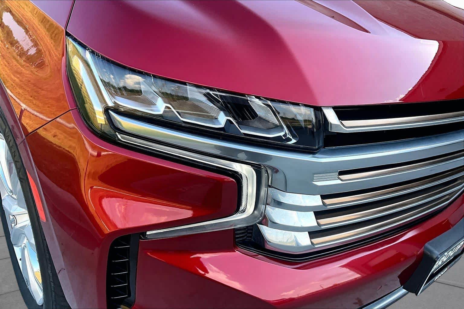 Used 2023 Chevrolet Suburban High Country AWD/4WD image 24
