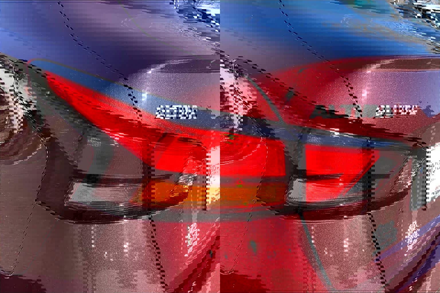 Used 2024 Nissan Altima 2.5 SV image 28