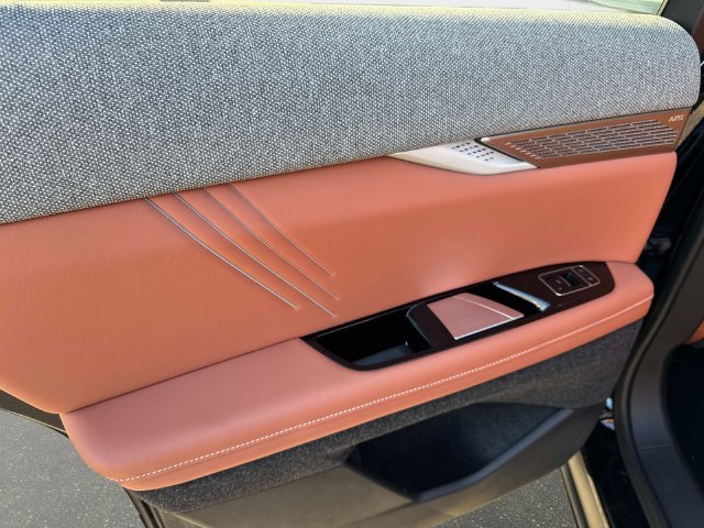 New 2027 Cadillac Optiq Premium Sport w/ LPO, Floor Liner Package AWD/4WD image 10