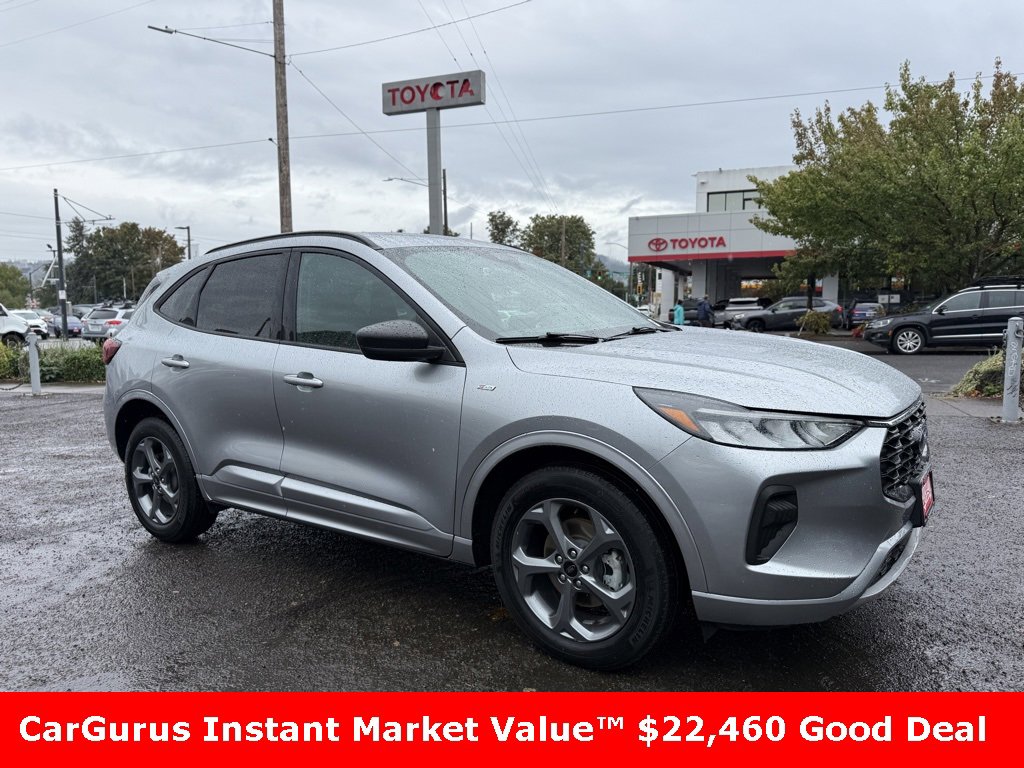 Used 2023 Ford Escape ST-Line image 3