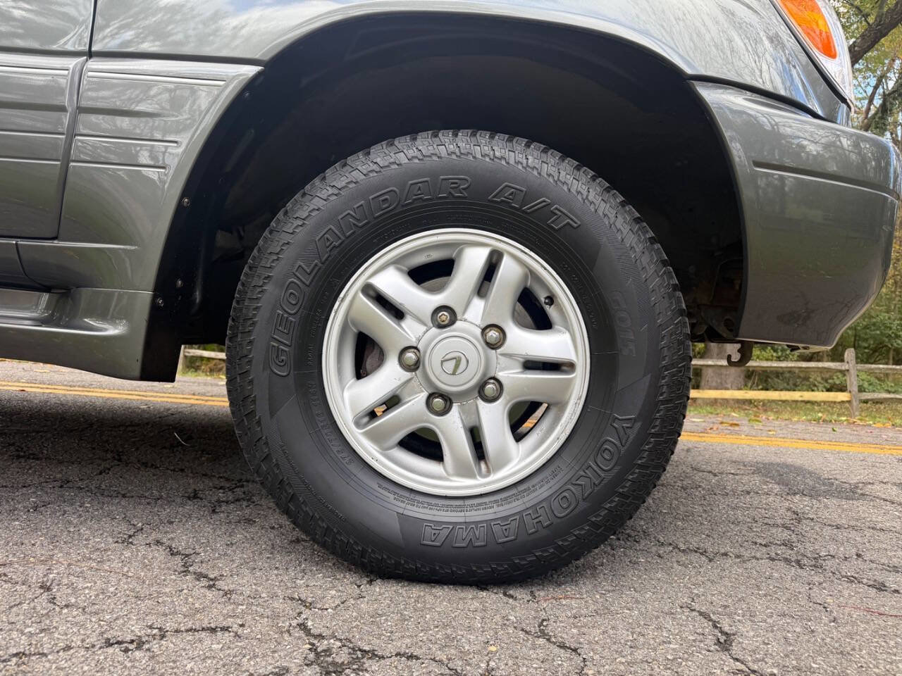 Used 2000 Lexus LX 470 4WD image 29