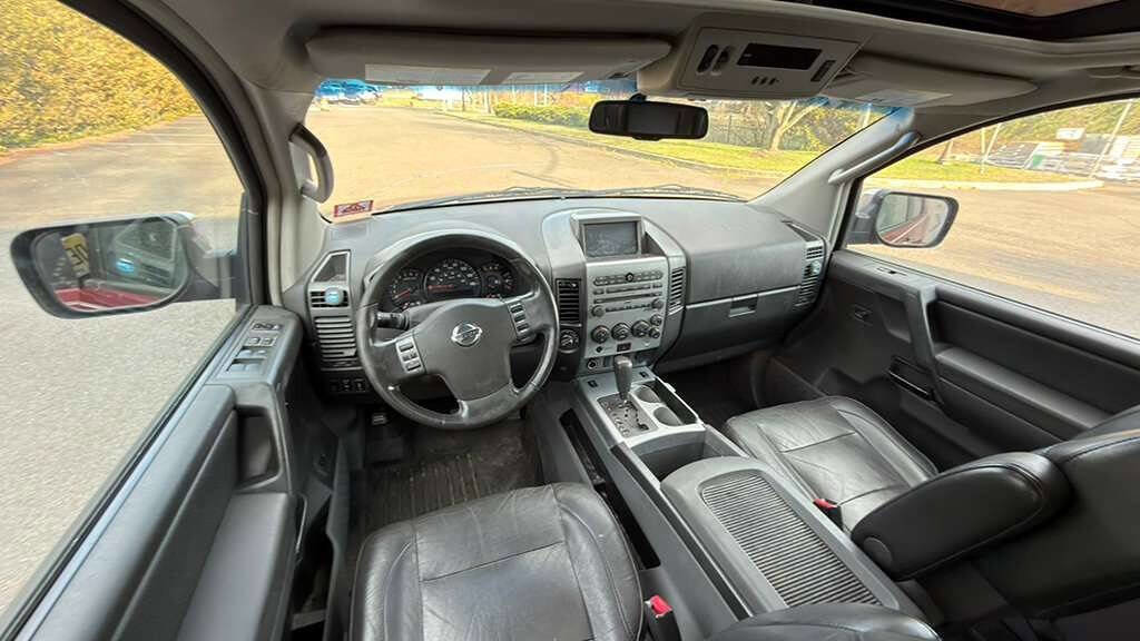 Used 2007 Nissan Armada LE w/ Technology Pkg image 24