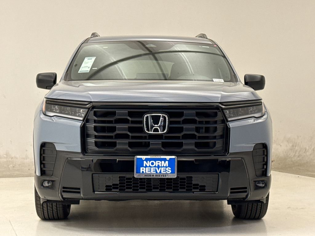 New 2026 Honda Pilot Sport image 3
