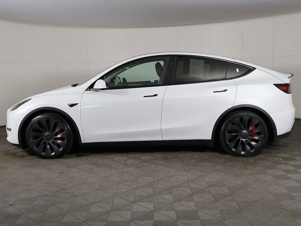 Used 2024 Tesla Model Y Performance AWD/4WD image 17