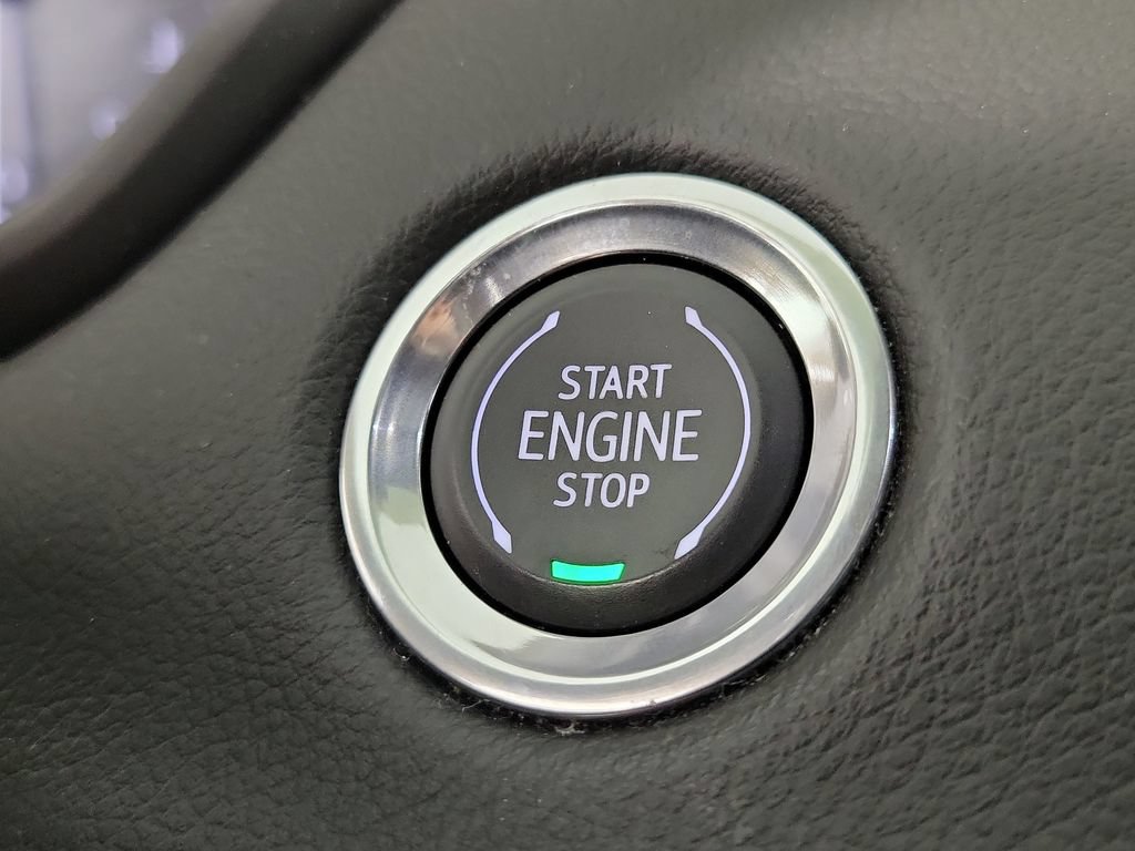 Certified 2023 Cadillac XT4 Premium Luxury AWD/4WD image 31