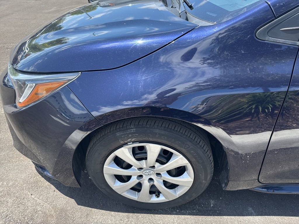 Used 2022 Toyota Corolla LE image 9