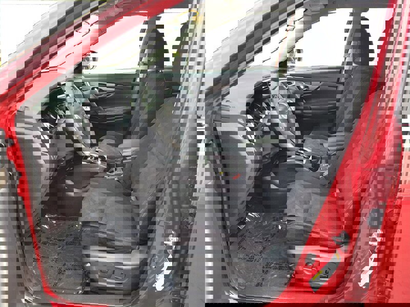 Used 2015 Nissan Rogue S image 10