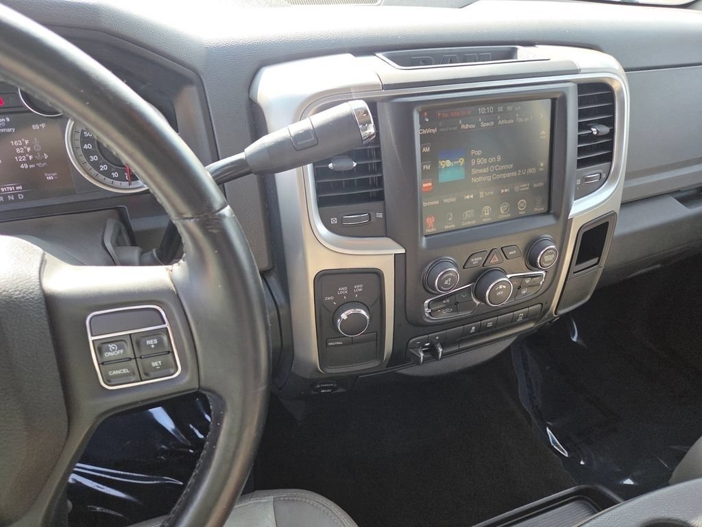 Used 2016 RAM 2500 SLT w/ Luxury Group AWD/4WD image 39