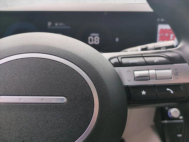 Certified 2025 Hyundai Tucson SE image 21