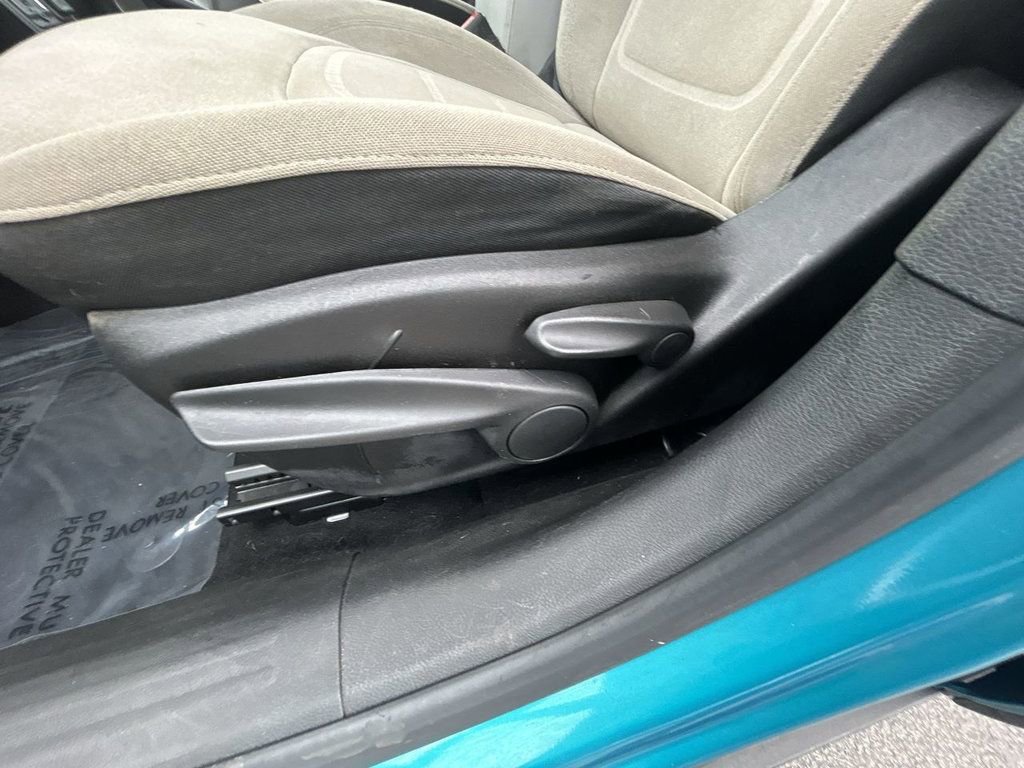 Used 2021 Jeep Renegade Latitude FWD image 13