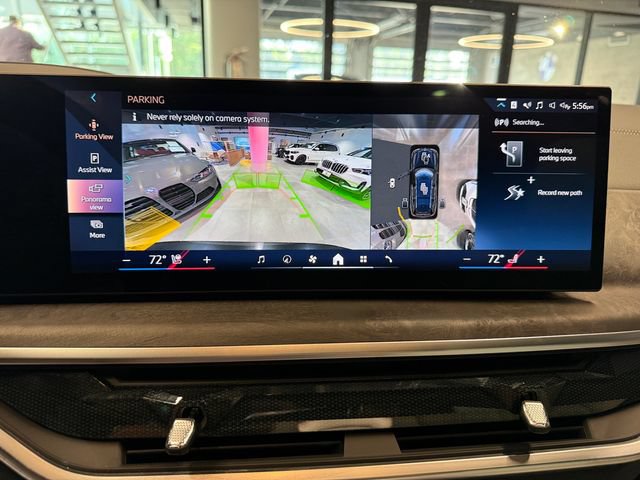 Used 2024 BMW X7 xDrive40i w/ Parking Assistance Package AWD/4WD image 22