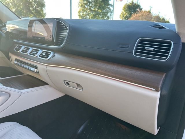 Certified 2026 Mercedes-Benz GLS 450 4MATIC image 40