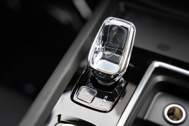 New 2026 Volvo XC60 B5 Plus w/ Protection Package Premier image 25
