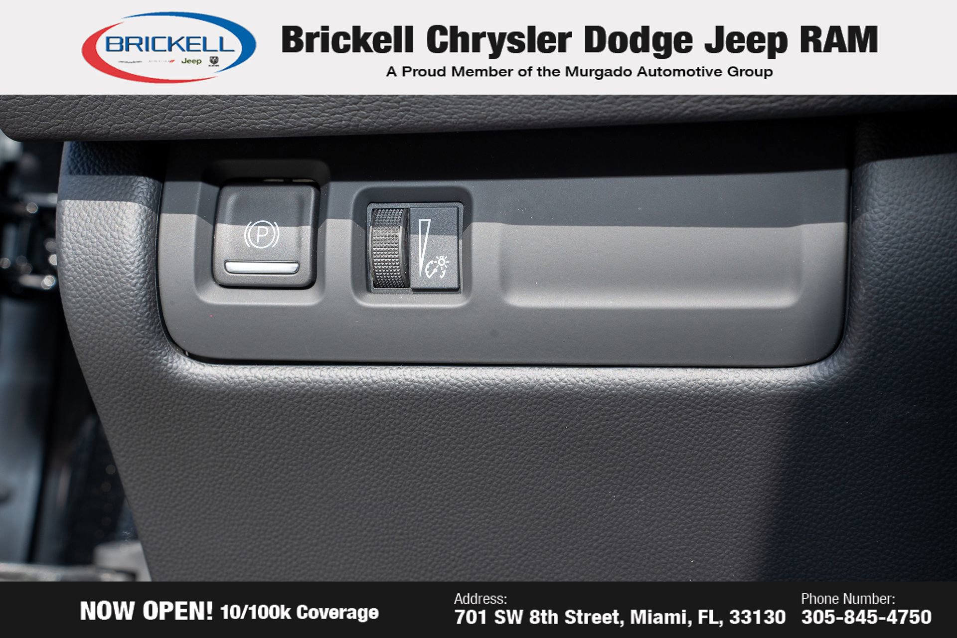 Used 2025 Cadillac XT4 Premium Luxury image 29