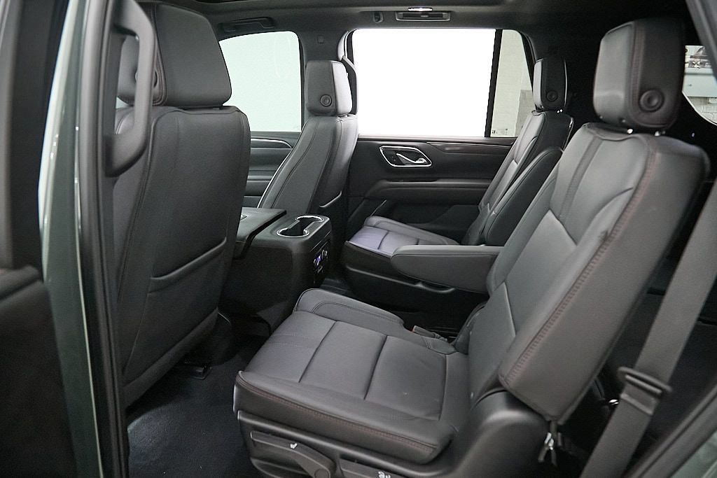 Used 2024 Chevrolet Tahoe RST w/ Luxury Package AWD/4WD image 28