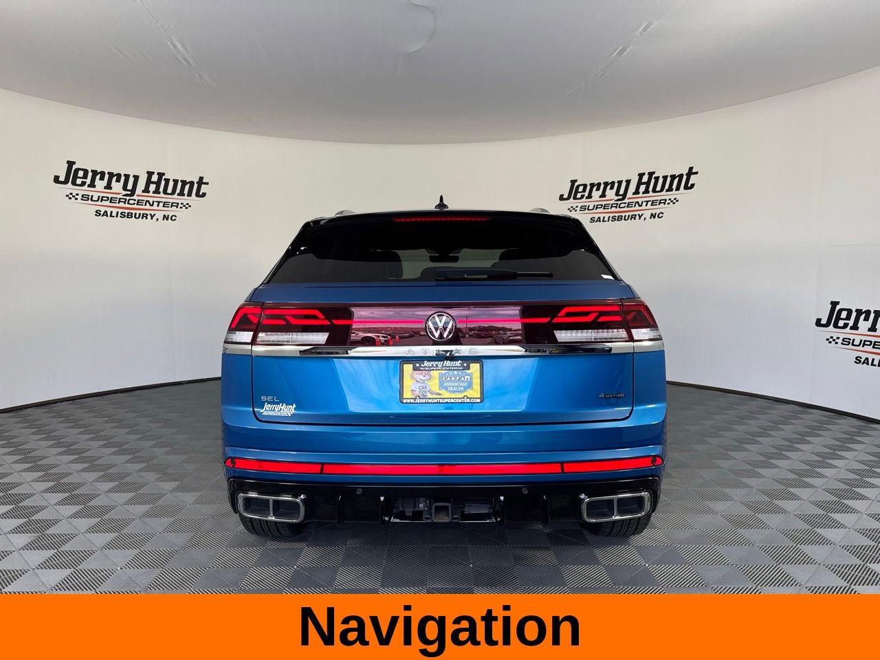 Used 2024 Volkswagen Atlas Cross Sport SEL Premium R-Line image 8
