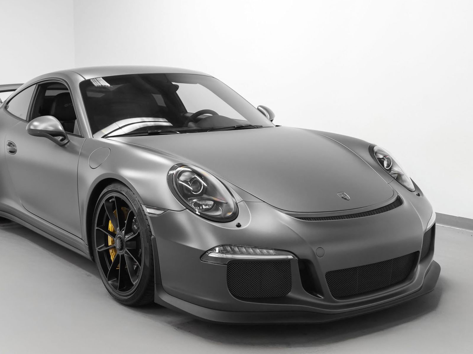 Certified 2015 Porsche 911 GT3 image 9