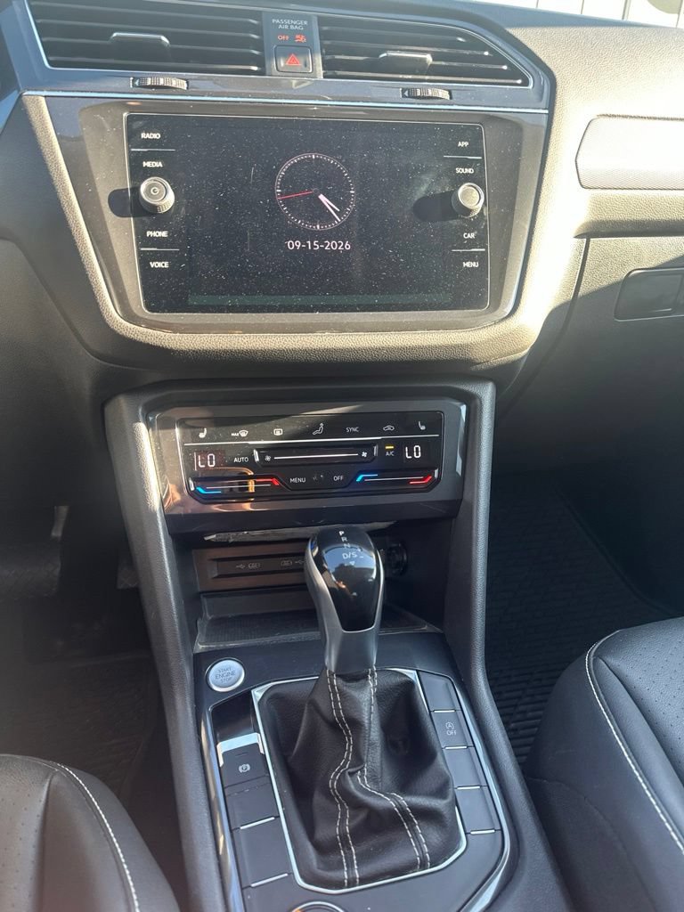 Used 2022 Volkswagen Tiguan SE AWD/4WD image 9