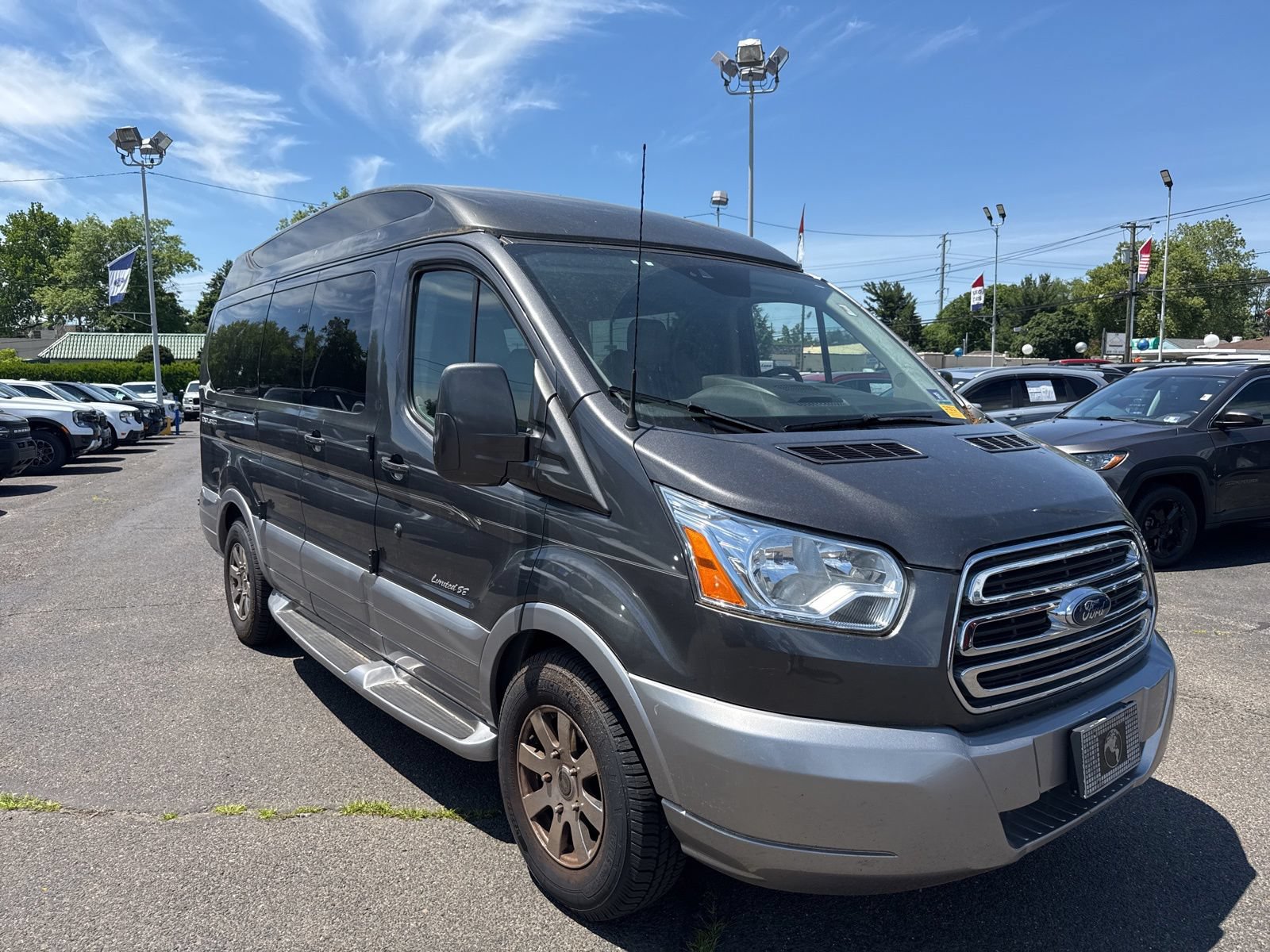 Used 2017 Ford Transit 150 XLT RWD image 20