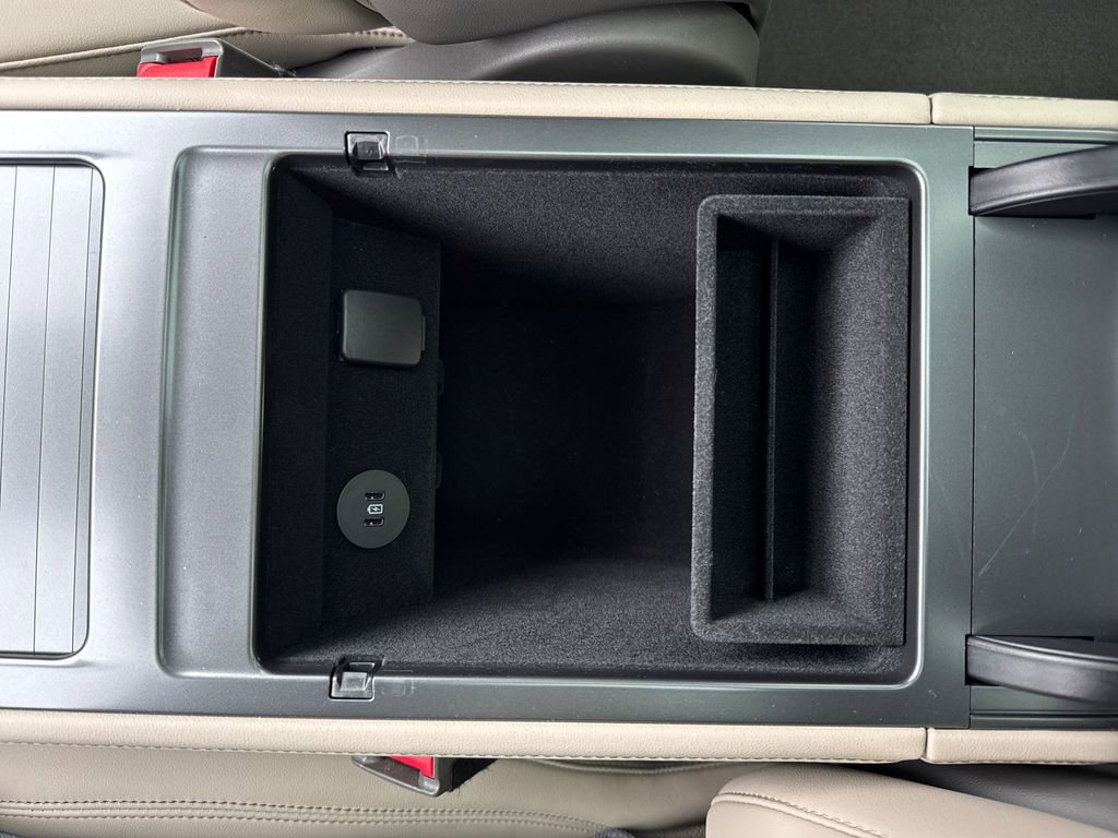 Used 2025 Lincoln Nautilus Reserve image 28