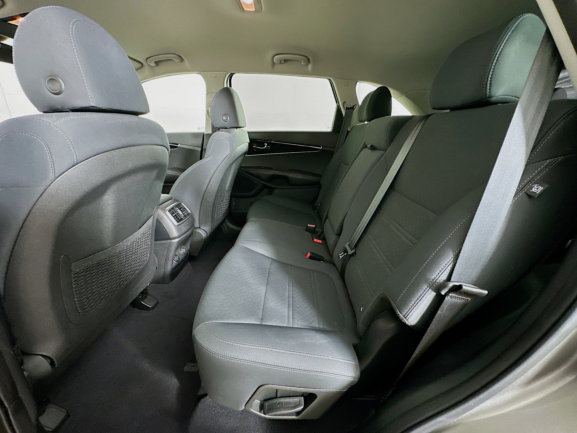 Used 2019 Kia Sorento LX w/ LX V6 Convenience Package image 27