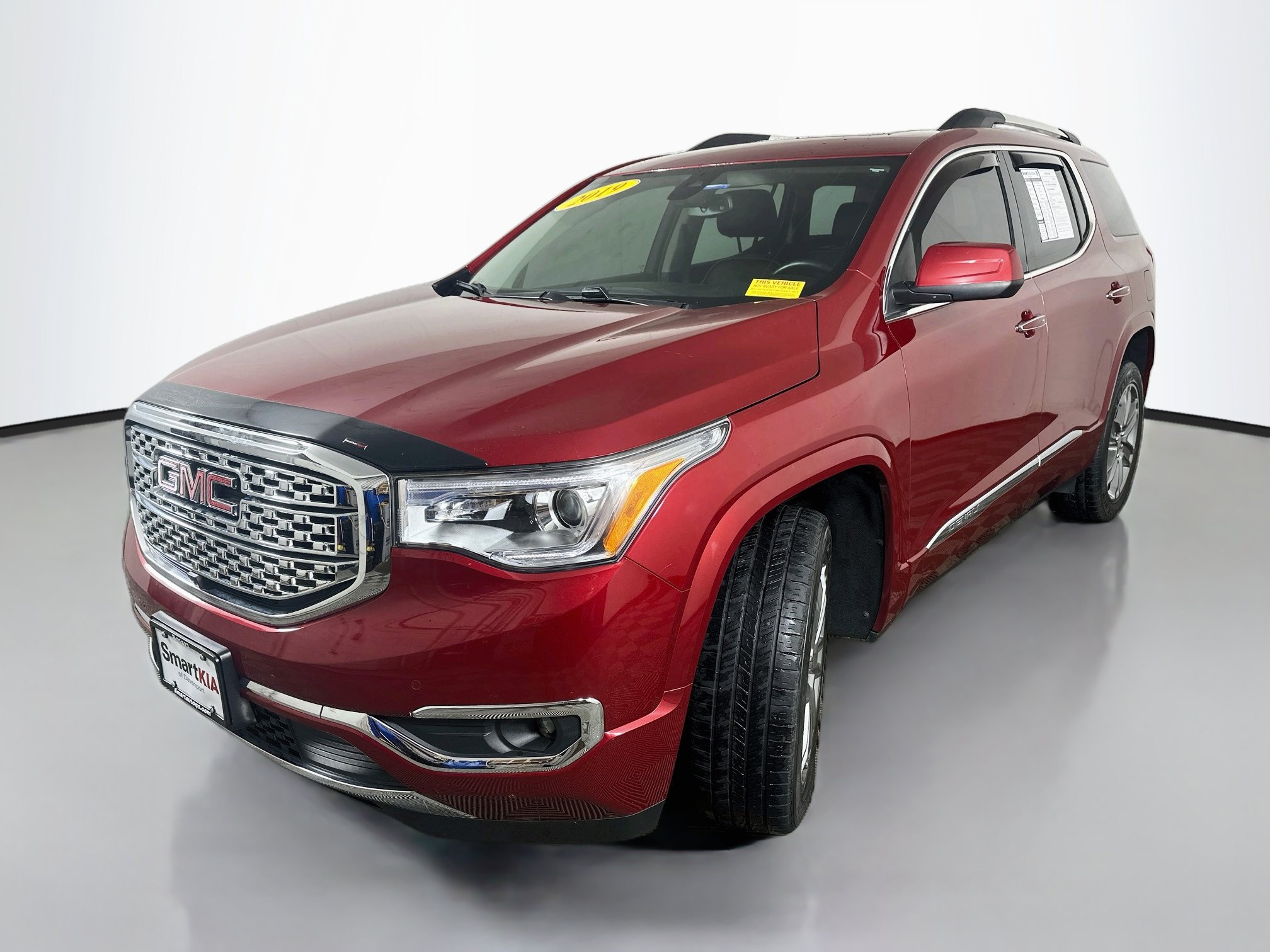 Used 2019 GMC Acadia Denali w/ Technology Package AWD/4WD image 3