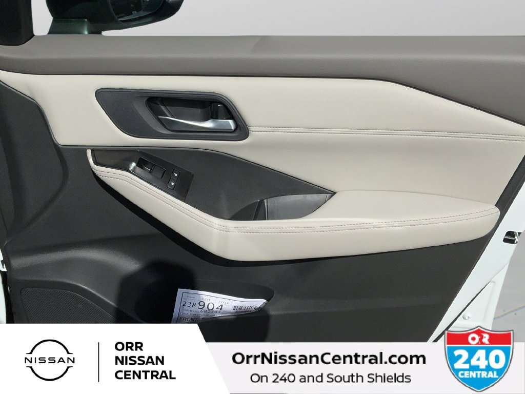 New 2027 Nissan Rogue Dark Armor FWD image 10