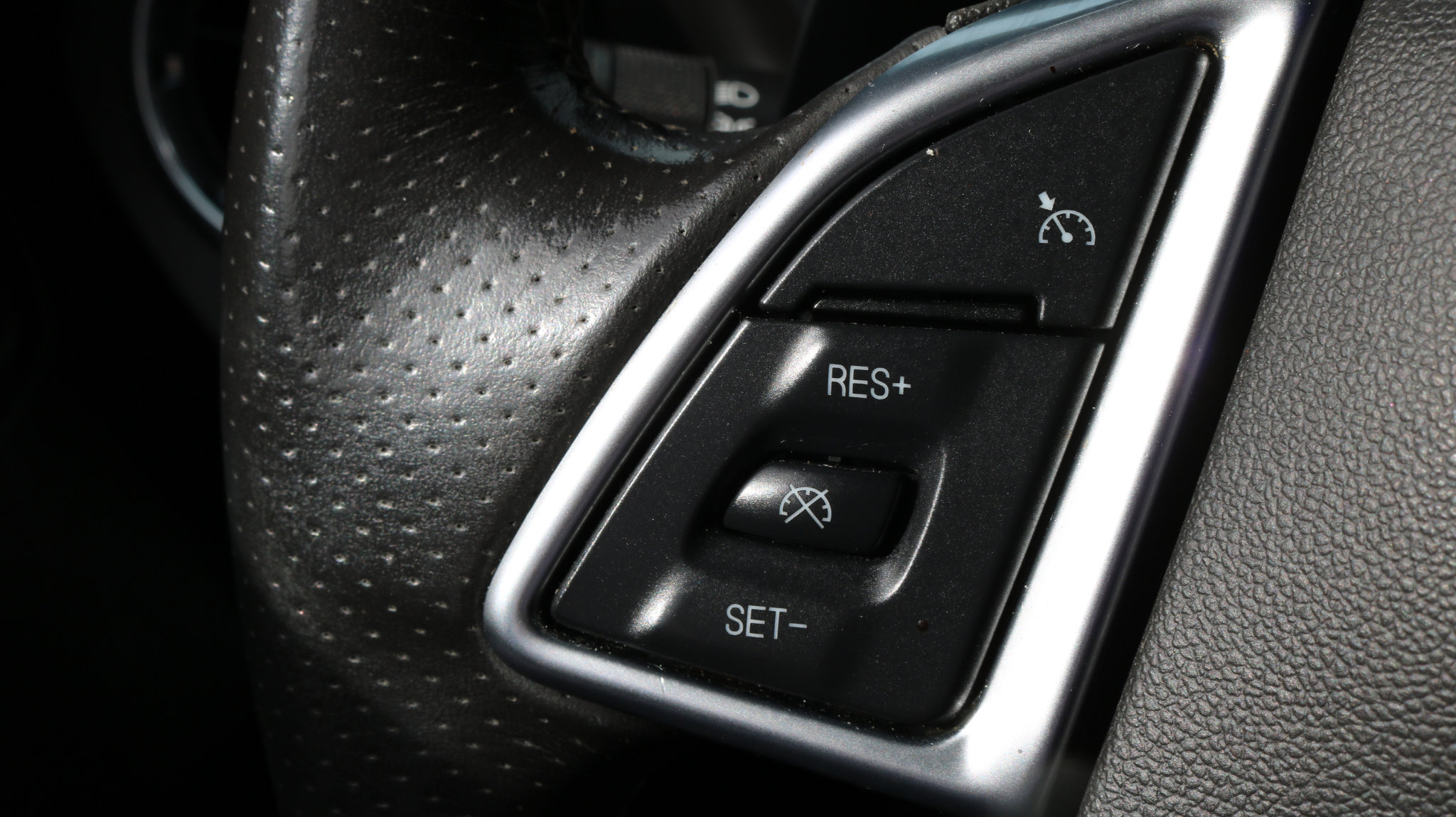 Used 2018 Chevrolet Camaro SS w/ Redline Edition image 12