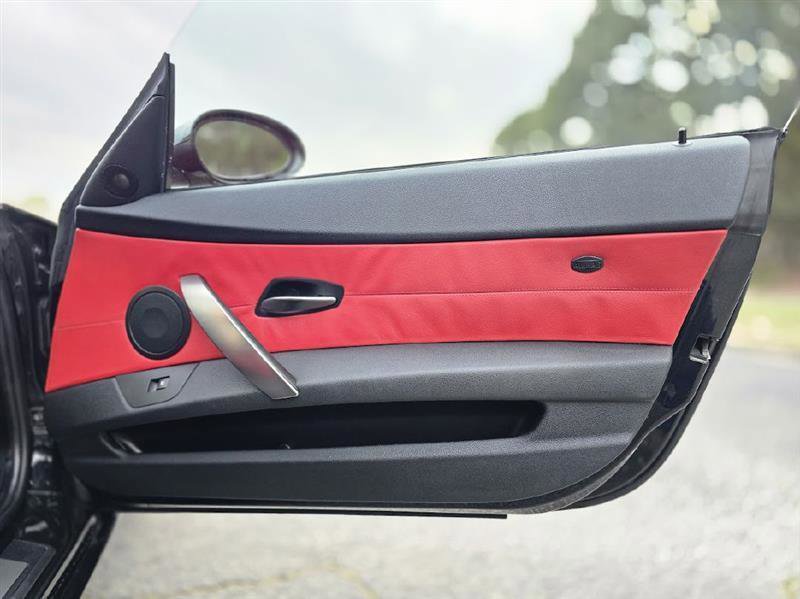 Used 2007 BMW Z4 3.0si image 32