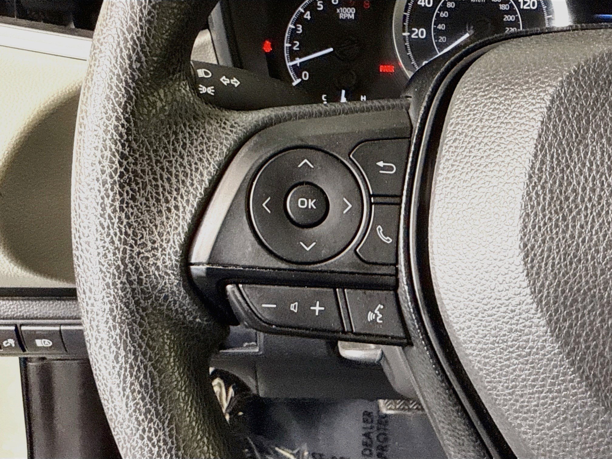 Used 2021 Toyota Corolla LE w/ LE Convenience Package FWD image 14