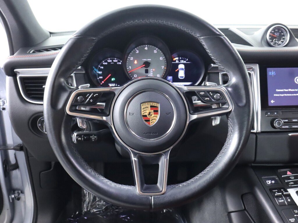 Used 2017 Porsche Macan S image 11