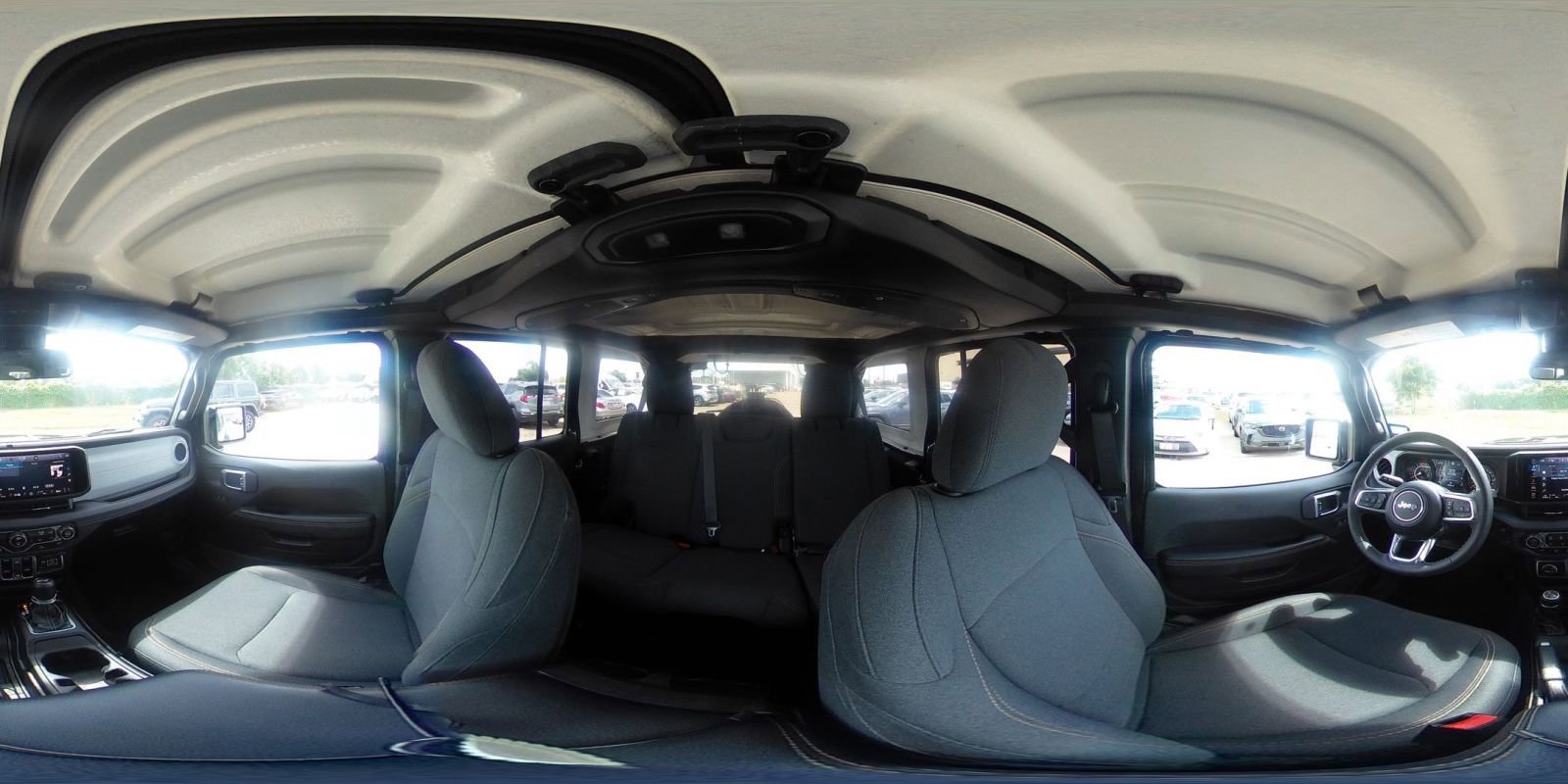 Used 2025 Jeep Wrangler Sahara image 41